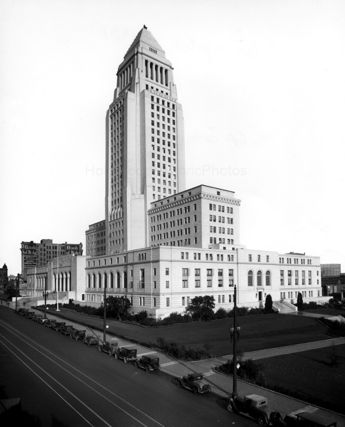 Los Angeles City Hall 1931 WM.jpg